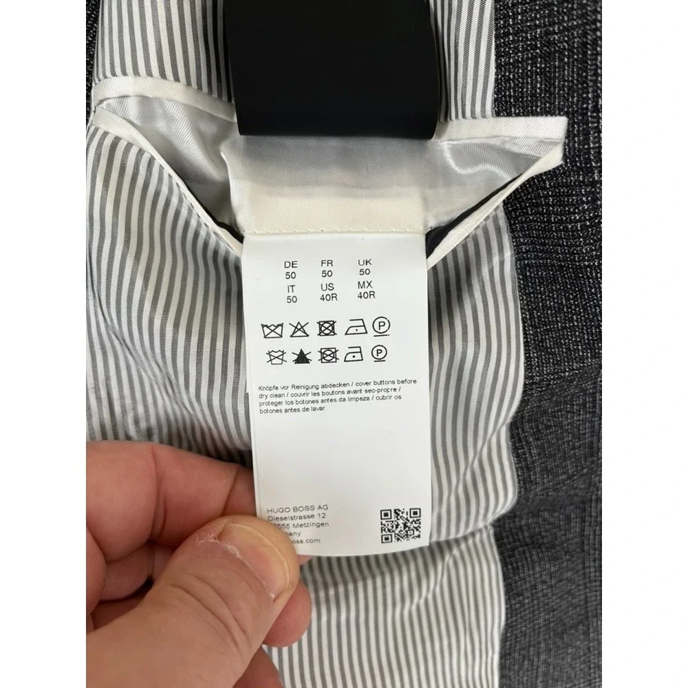 BOSS Carlo Barbera Slim Fit Italian Fabric Two Button Gray Plaid Wool Size 40‎ R